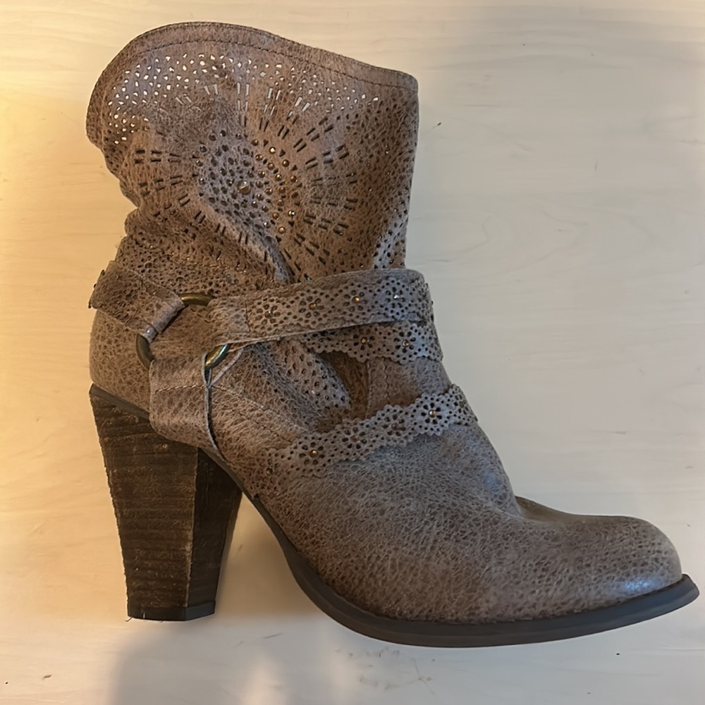 Cowboy boots - Picture 2 of 2